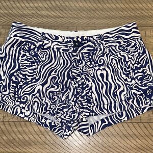 Lilly Pulitzer Hidden Waves 🌊 🌊 Walsh Shorts 🩳 for beach 🐚 🏖️ ready to ✈️